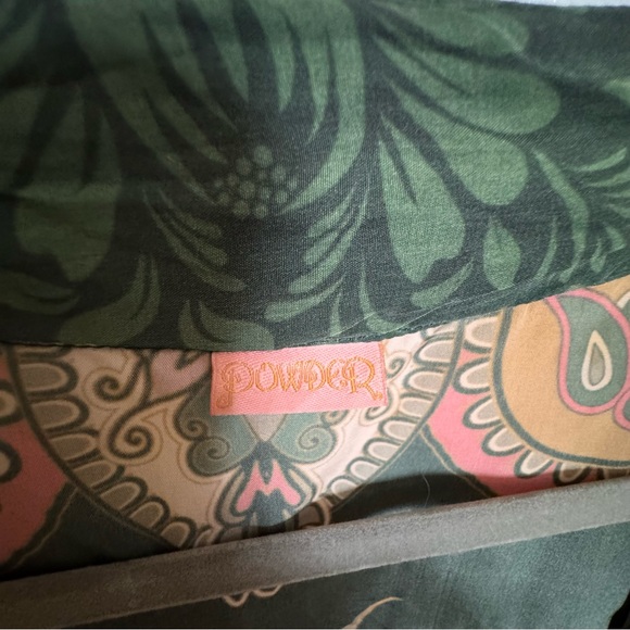 Powder Robe - Picture 3 of 4